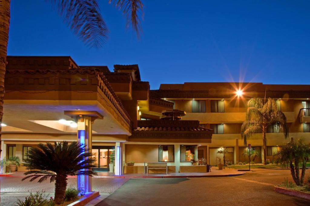 Hotel Xola Moreno Valley Esterno foto